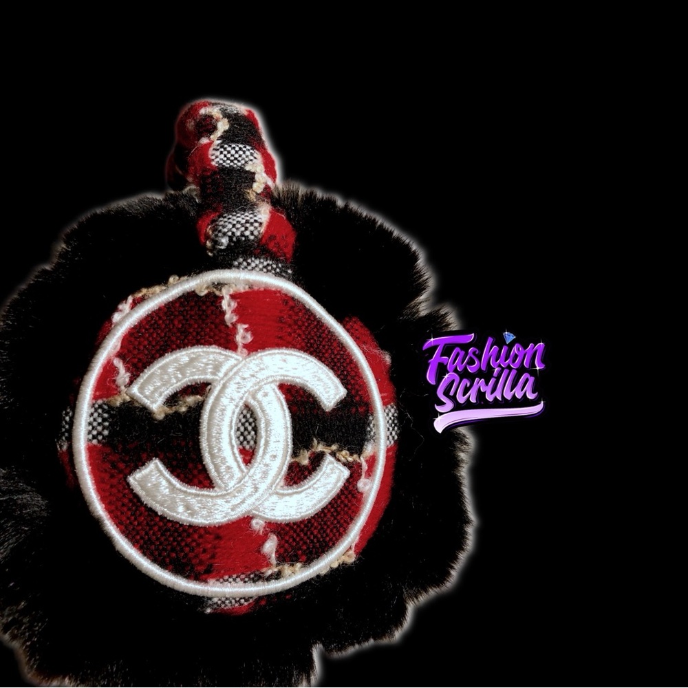 Vintage CHANEL Red and Black Orylag Rabbit Fur Earmuffs RedBlack - Picture 3 of 16